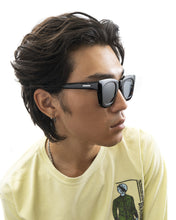 Load image into Gallery viewer, Elia Post Modern Primitive Eye Protection - Torti-black/Black
