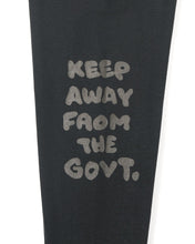 Load image into Gallery viewer, Tonal Type Print Sweatpants - Black
